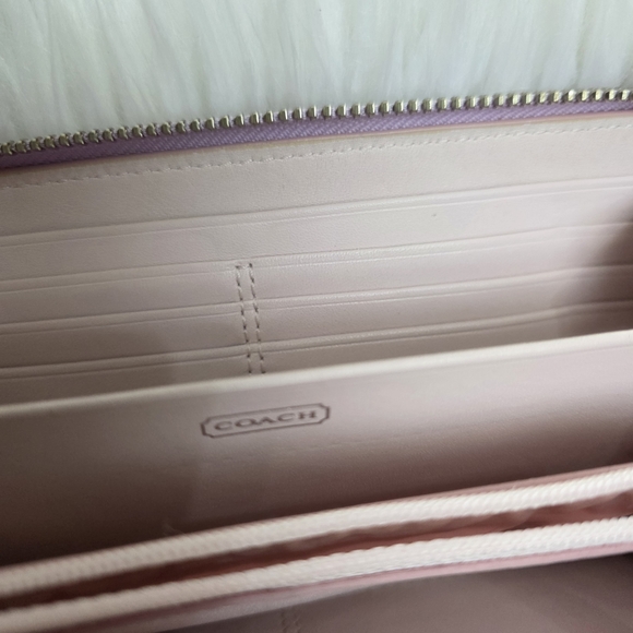 Coach Julia Letaher Wallet - Picture 3 of 7